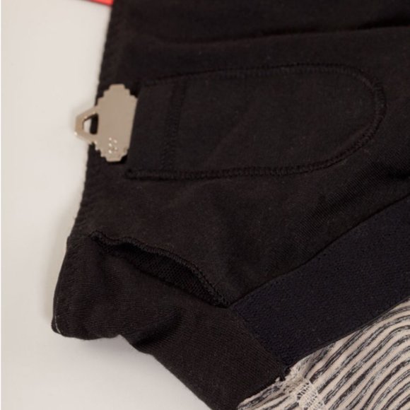 Lululemon Run: Catch Me Tank Tonka Stripe Cashew / Black Add (Rare) 2012 - Picture 8 of 8